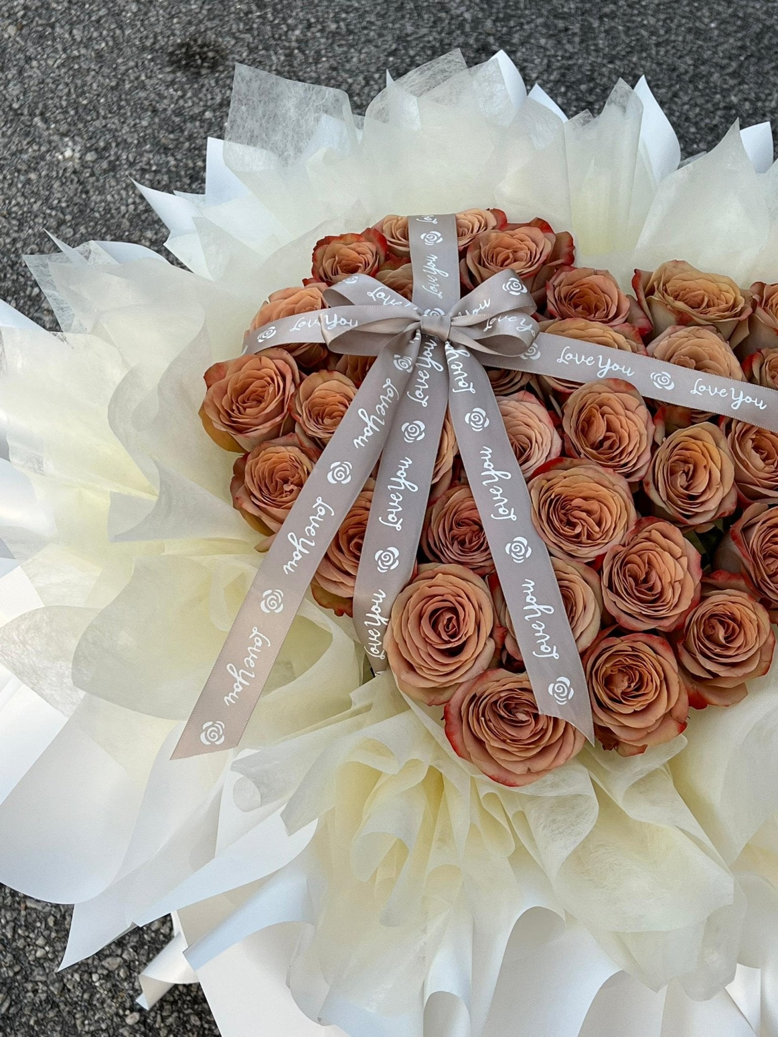 30 Cappucino Roses Bouquet - FLOWERHOLIC