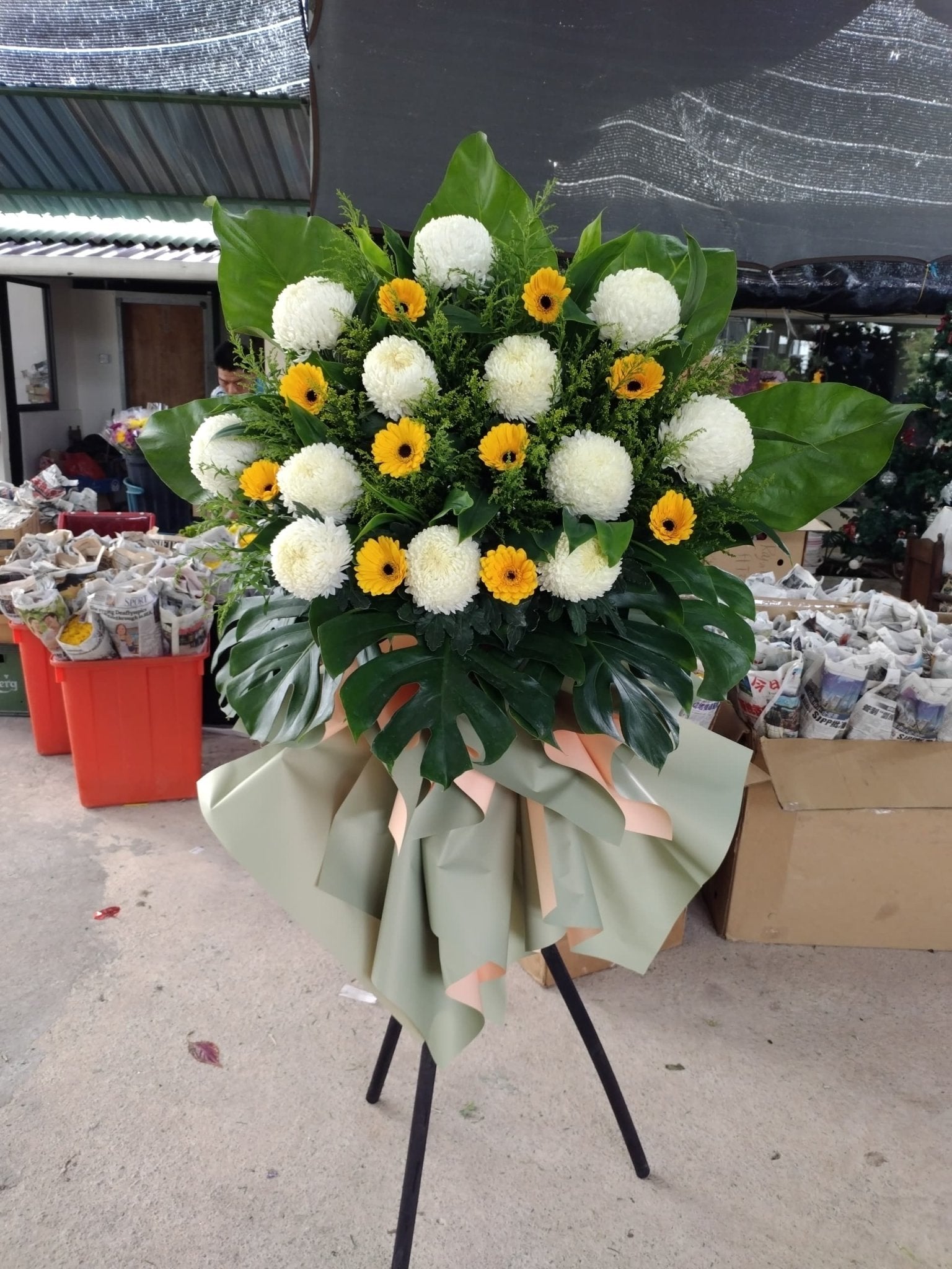 Condolences_W02 - FLOWERHOLIC