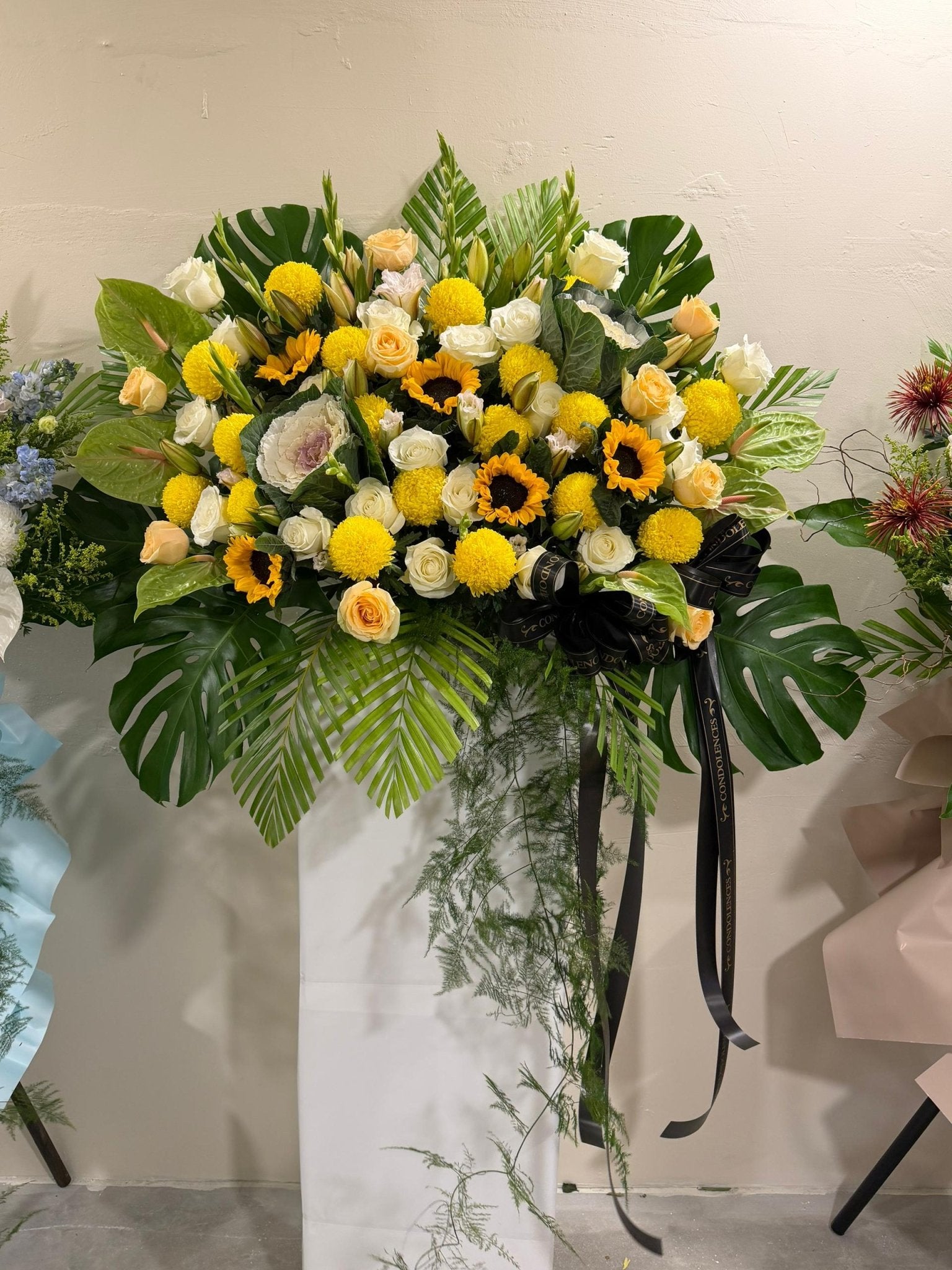 Condolences_Y03 - FLOWERHOLIC