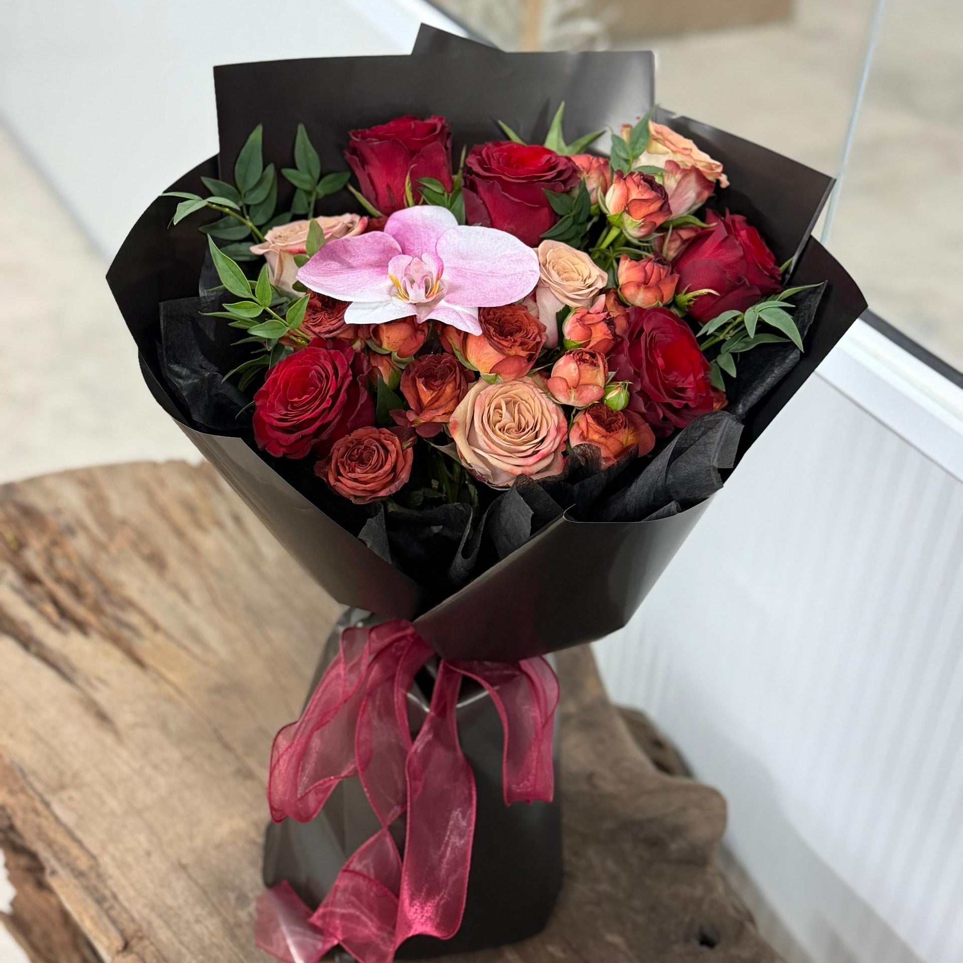 Red Series Fresh Roses Bouquet – Vintage Roses - FLOWERHOLIC